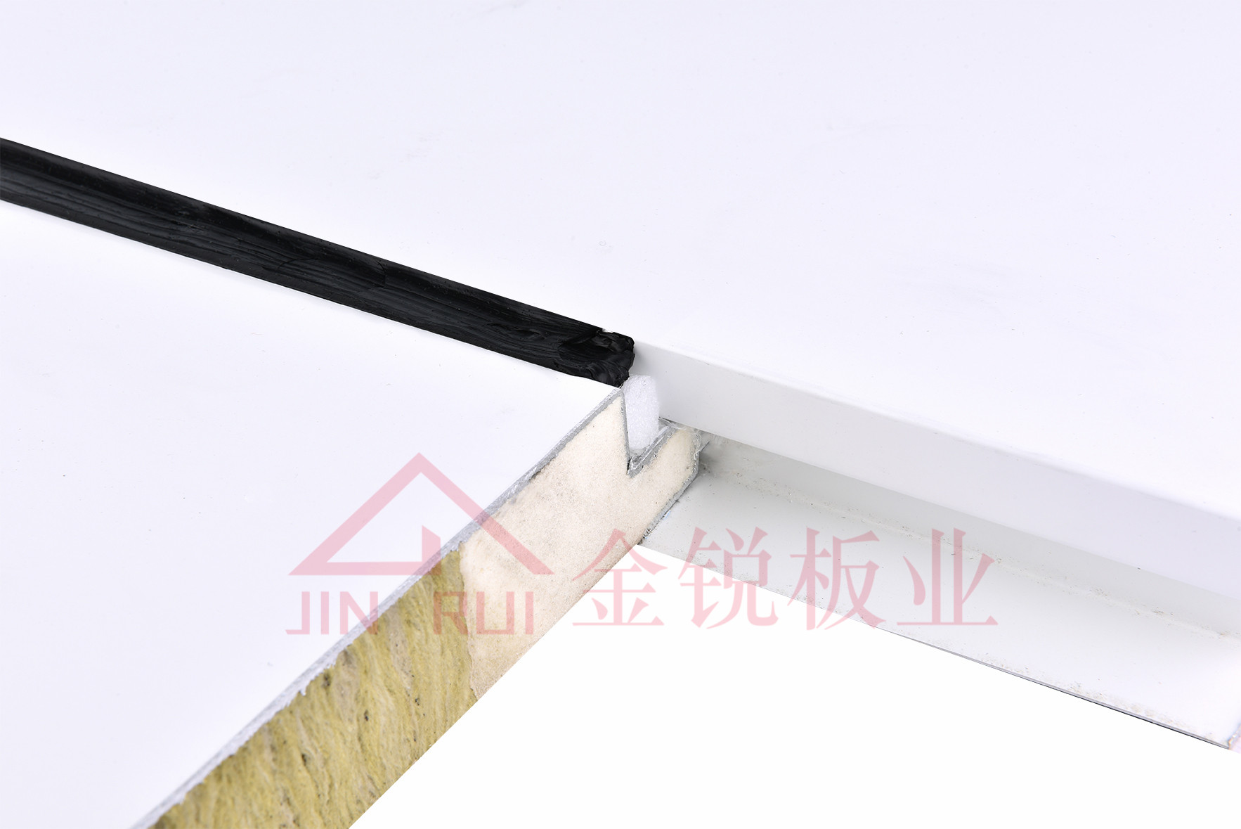 鋁板節(jié)能裝飾一體板（熱壓）